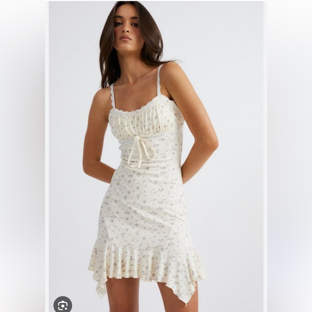 NWT SNDYS Helena Ditsy Floral  Mini Dress